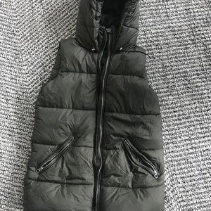 Zara puffer vest S